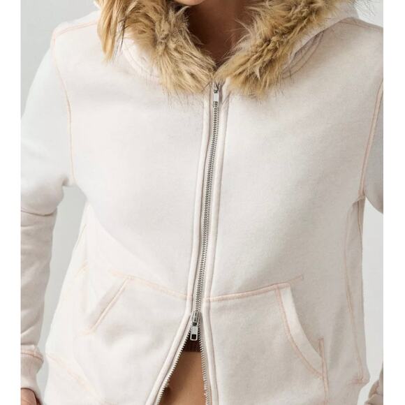 Urban Outfitters Out From Under Bundle Up Faux Fur Trim Hoodie Sweatshirt M - Picture 6 of 7